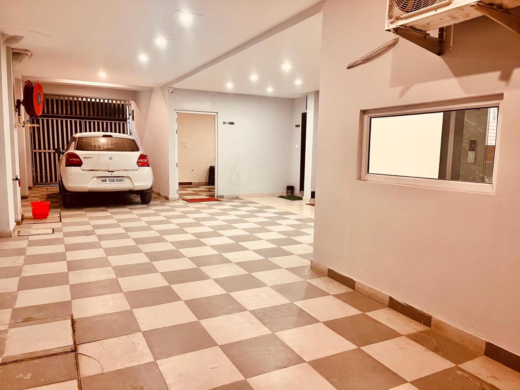 Hotel Sampat Royal Cafe Delhi  Esterno foto